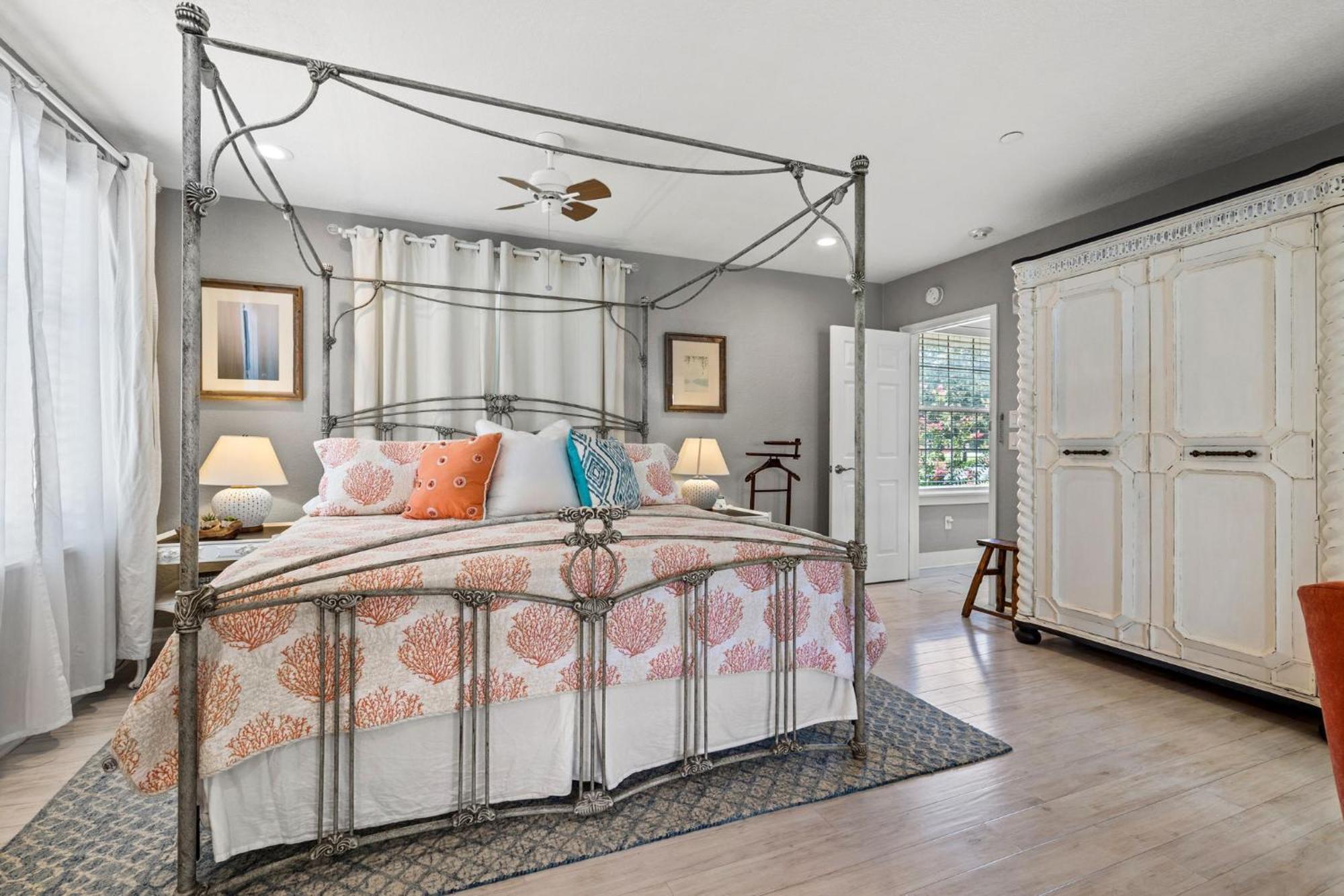 The Kenwood Gables Bed and Breakfast Saint Petersburg Eksteriør billede